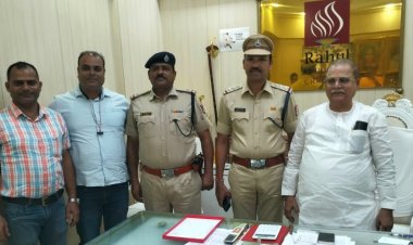 RPF के वरिष्ठ निरीक्षक कटारिया की छात्रों की सुरक्षा से संबंधित शिविर को लेकर लल्लन तिवारी से मुलाकात