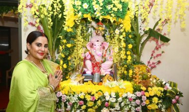 सिंगर,अभिनेत्री लिजा मलिक ने धूमधाम से आयोजित किया अपना 11वाँ गणेशोत्सव