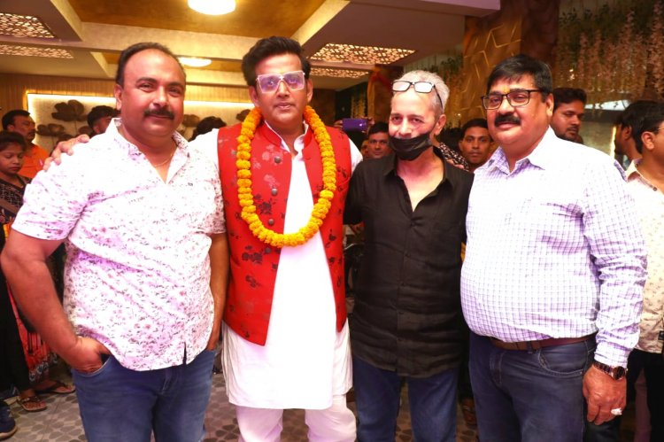 Hit Machine खेसारीलाल यादव की फिल्म “मेहरवान” का सांसद रवि किशन के हाथों हुआ मुहूर्त