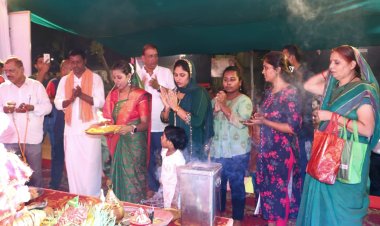 Young Stars Navratra Mandal  द्वारा अंधेरी में दुर्गा पूजा और गरबा महोत्सव का भव्य आयोजन