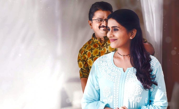 सोनाली कुलकर्णी म्हणतेय 'मी एकटी': 'शॉर्ट ॲण्ड स्वीट' मधील प्रेमगीत प्रदर्शित 