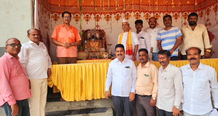 युवा संघ मित्र मंडल ने चांदीवली में घट स्थापना कर नवरात्र महोत्सव की भव्य शुरुवात की
