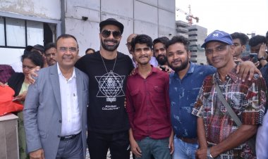 ब्राइट एडवर्टाइजिंग के मालिक योगेश लखानी द्वारा मीडियाकर्मियों संग "प्री दीपावली सेलिब्रेशन" का भव्य आयोजन ...