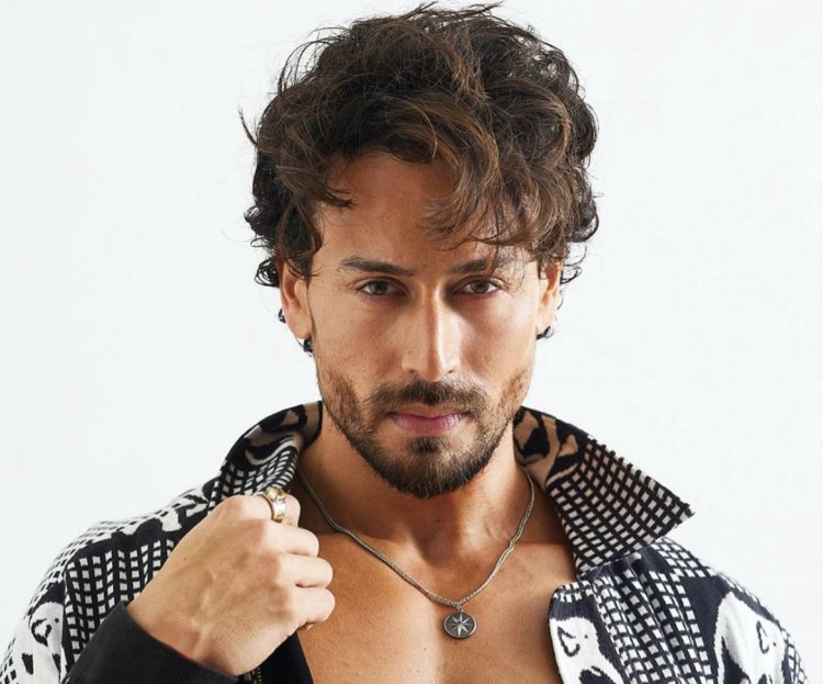 अनस्टोपेबल एक्टर टाइगर श्रॉफ़ की ये हैं टू हीरो और सोलो फिल्में !