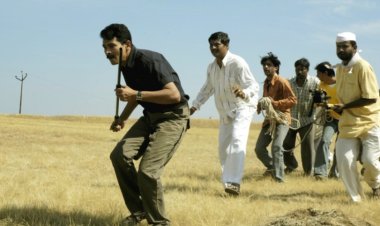 मराठी चित्रपटांना जागतिक गौरव मिळवून देणारा उमेश कुलकर्णी दिग्दर्शित 'वळू' अल्ट्रा झकासवर पहाण्याची संधी!