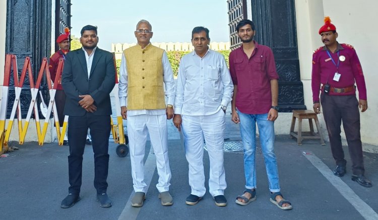 Sirohi Breaking News : पोसीतरा में चेतक पर सवार महाराणा प्रताप की भव्यतम प्रतिमा का अनावरण करेंगे उदयपुर महाराज कुमार साहब डॉ. लक्ष्यराज सिंह मेवाड़ 