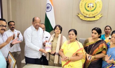 राजमाता जिजाऊ की जयंती के अवसर पर सांसद गोपाल शेट्टी ने डीसीपी स्मिता पाटील को किया सम्मानित