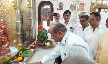 दहिसर के मंदिरों में सांसद गोपाल शेट्टी और अन्य रामभक्तों का "स्वच्छता अभियान"