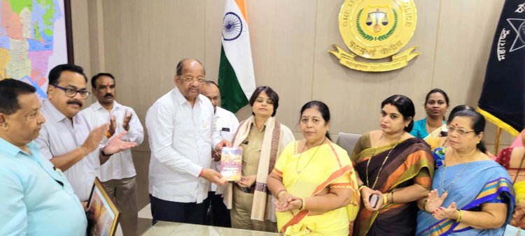 राजमाता जिजाऊ की जयंती के अवसर पर सांसद गोपाल शेट्टी ने डीसीपी स्मिता पाटील को किया सम्मानित