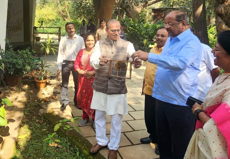 जन जागृति कार्यक्रम 'मधुबन मध बिक्री' का सांसद गोपाल शेट्टी ने किया शुभारंभ