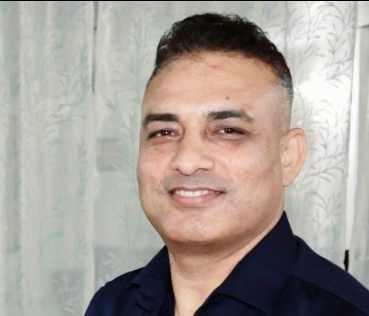 कविता : कभी रंग बिखेरती हो कभी सुगंध