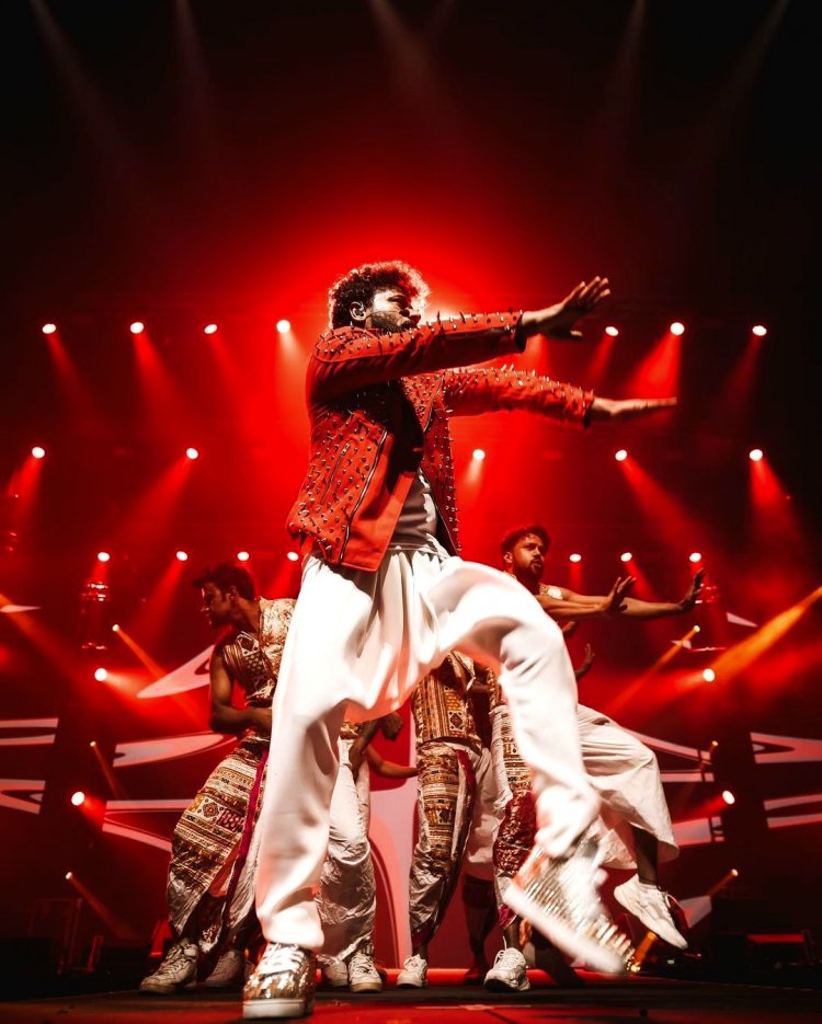 DSP ने लंदन के ऊ सोलरिया लाइव कॉन्सर्ट में मंच पर बिखेरा अपना म्यूजिकल जादू !