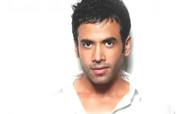 लैंड माफिया थ्रिलर 'डंक' से अपना ओटीटी डेब्यू करेंगे तुषार कपूर !