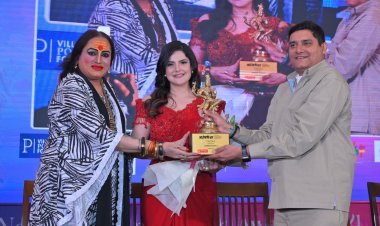 Zareen Khan  तीसरे नेशनल ट्रांसजेंडर अवॉर्ड समारोह में मुख्य अतिथि के रूप में हुईं उपस्थित !