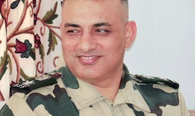 कविता : चलो बात करते हैं