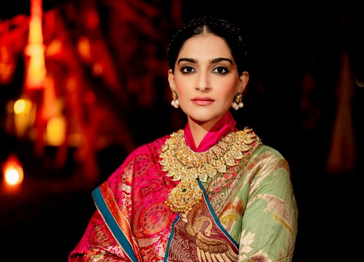 देश की विरासत और विविधता को उजागर करने की कोशिश करती हूं : सोनम कपूर