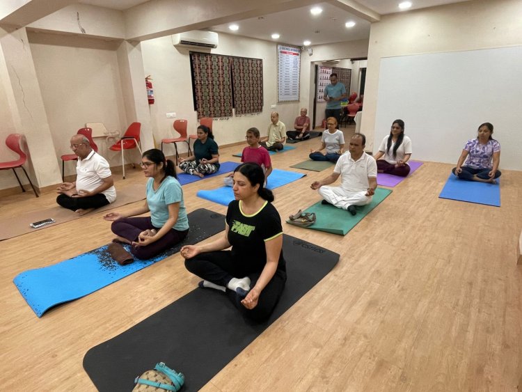 अंतर्राष्ट्रीय योग दिवस पर बोरीवली मेडिकल ब्रदरहुड द्वारा योग शिविर का आयोजन