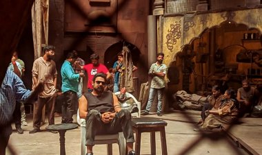 कल्कि 2898 एडी के निर्देशक नाग अश्विन ने सेट की बीटीएस तस्वीर के साथ प्रभास के लिए एक हार्दिक नोट किया साझा