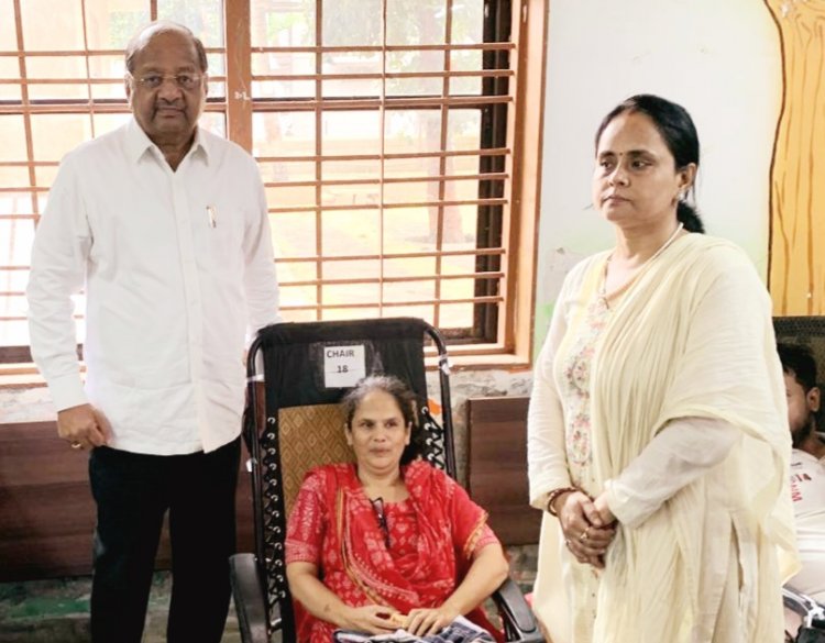 अमरकांत झा स्मृति प्रतिष्ठान द्वारा बोरीवली में रक्तदान शिविर का आयोजन