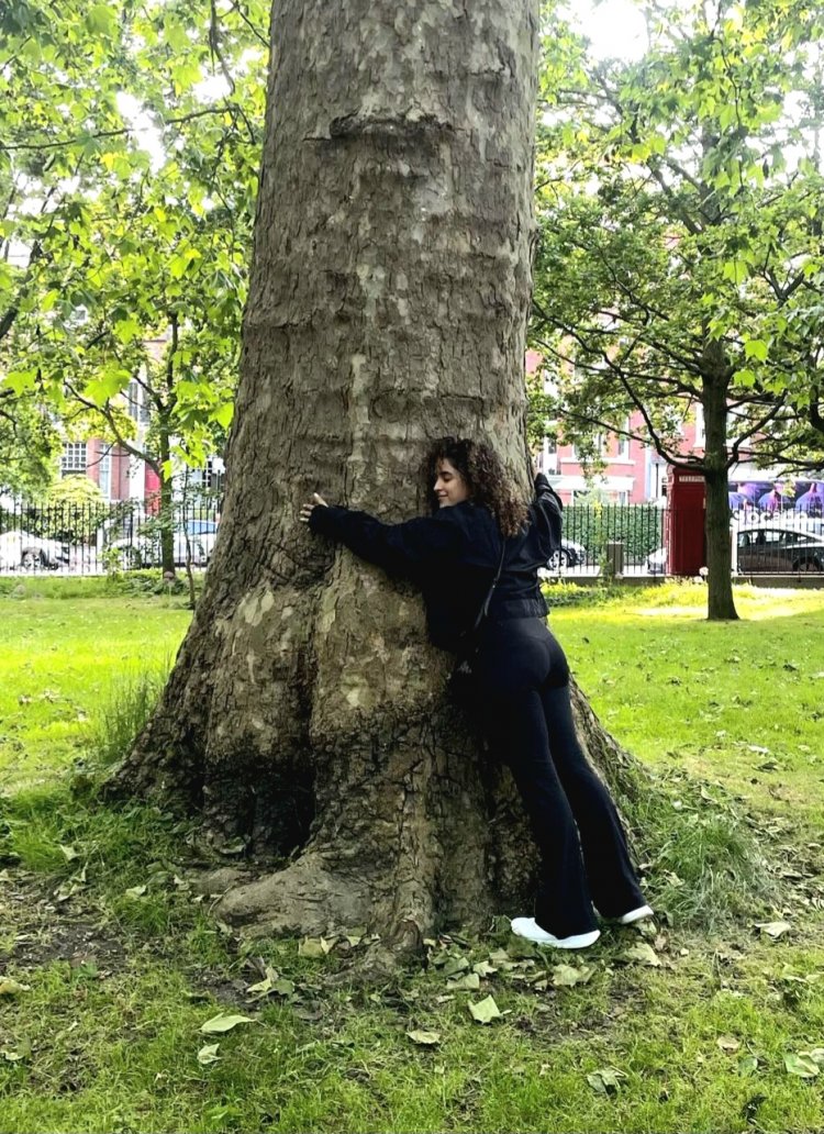 प्रकृति से अनोखा प्रेम करतीं हैं नेचर लवर सान्या मल्होत्रा ​!