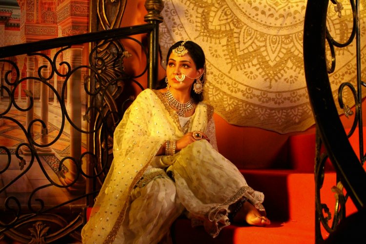 भाबीजी घर पर हैं की अभिनेत्री  शुभांगी अत्रे ने मनीषा कोईराला से ली प्रेरणा !