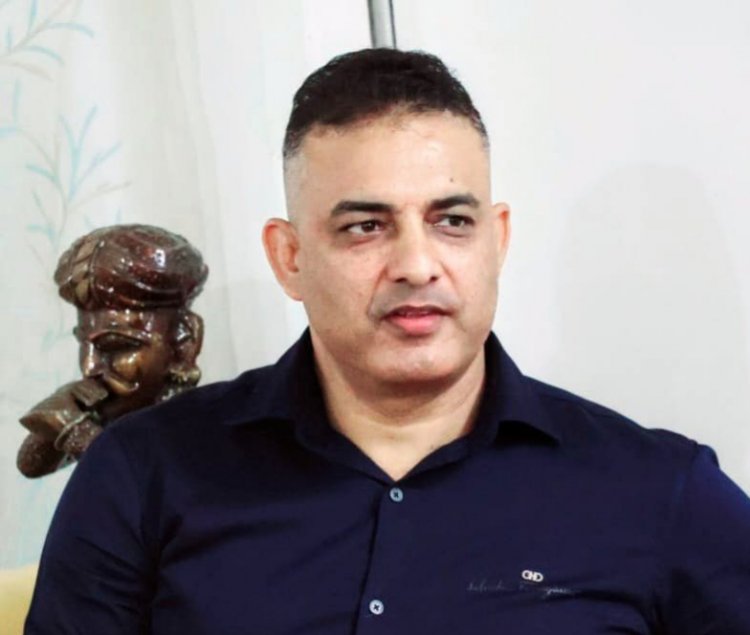 कविता : मैं तेरी गिरफ्त में हूँ !