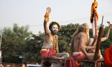 Mahakumbh 2025 : श्रीपंचदशनाम जूना अखाड़े के नगर प्रवेश में दिखी दिव्य, भव्य और सुव्यवस्थित महाकुंभ के आयोजन की झलक