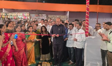 कांदिवली में 'मालवणी महोत्सव" का जनसेवक गोपाल शेट्टी ने किया उद्घाटन