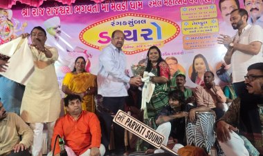 गुजरात के पारंपरिक कार्यक्रम "डायरो" के भव्य आयोजन में पहुंचे जनसेवक गोपाल शेट्टी