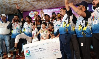 श्री महावीर नगर-दहानुकर वाड़ी कपोल समाज आयोजित टर्फ क्रिकेट प्रतियोगिता का समापन और ट्रॉफी वितरण 