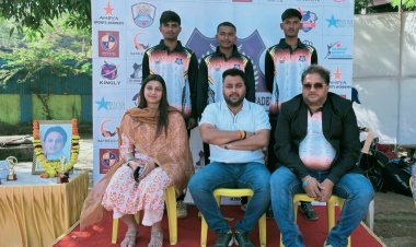 जीत क्रिकेट एकेडमी आयोजित "घोसालकर ट्रॉफी क्रिकेट टूर्नामेंट-2025" का तेजस्वी घोसालकर ने किया उद्घाटन