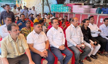 पूर्व सांसद गोपाल शेट्टी सहित सैकड़ों कार्यकर्ताओं ने सुनी प्रधानमंत्री नरेंद्र मोदी के "मन की बात"