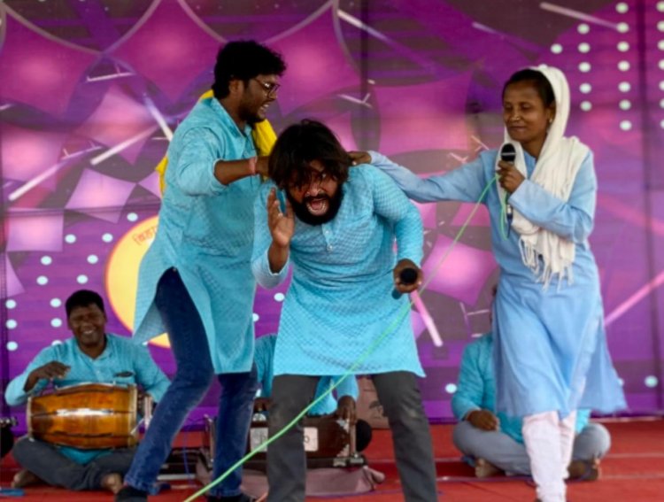 स्वच्छ भारत अभियान पर आधारित नुक्कड़ नाटक "सफाई में भलाई" का प्रदर्शन 