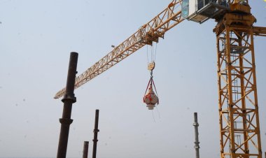 राम मंदिर के मुख्य शिखर पर कलश की हुई स्थापना, मुख्यमंत्री योगी ने जताई प्रसन्नता