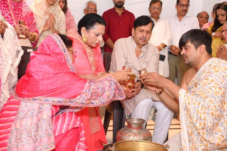 लोढ़ा प्राइमो प्रतिष्ठा महोत्सव : डॉ. मंजू मंगल प्रभात लोढ़ा एवं मंगलप्रभात लोढ़ा ने दिव्य अनुष्ठानों में निभाई अग्रणी भूमिका