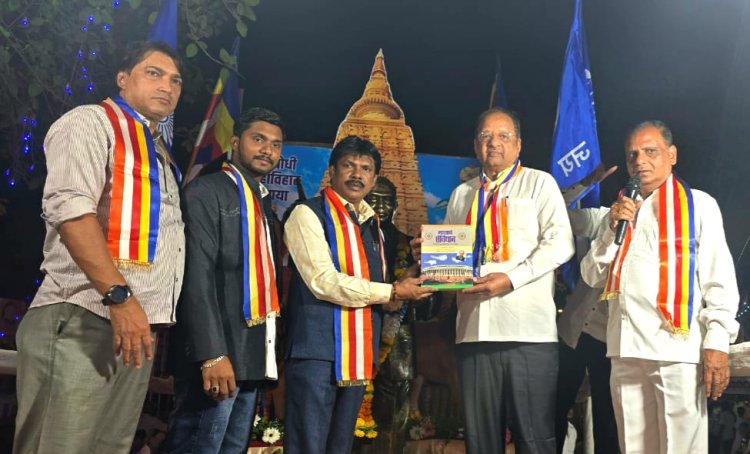 डॉ. बाबा साहब आंबेडकर जयन्ती पर दहिसर में पुष्प अर्पण और बुद्ध वन्दना का आयोजन