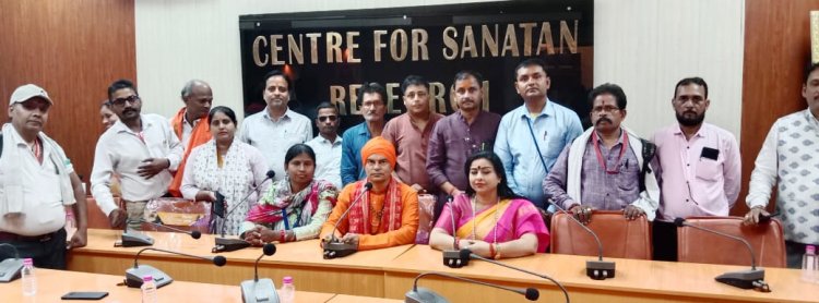 सेंटर फॉर सनातन रिसर्च-वाराणसी में 'पत्रकार योग' का आयोजन 