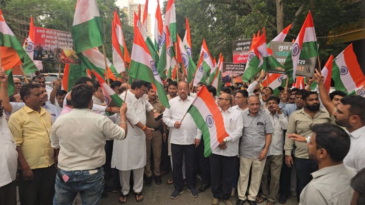 भारतीय सेना के सम्मान में उत्तर मुंबई भाजपा द्वारा "तिरंगा यात्रा" का भव्य आयोजन