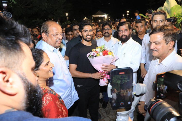 राष्ट्रीय बैडमिंटन खिलाड़ी अक्षन करुणाकर शेट्टी को उप-मुख्यमंत्री एकनाथ शिंदे ने किया सम्मानित