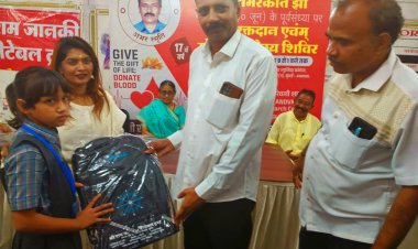 Borivali आचार्य नरेंद्र देव विद्या मंदिर की छात्राओं में स्कूल बैग वितरण और नेत्र शिविर का आयोजन हुआ