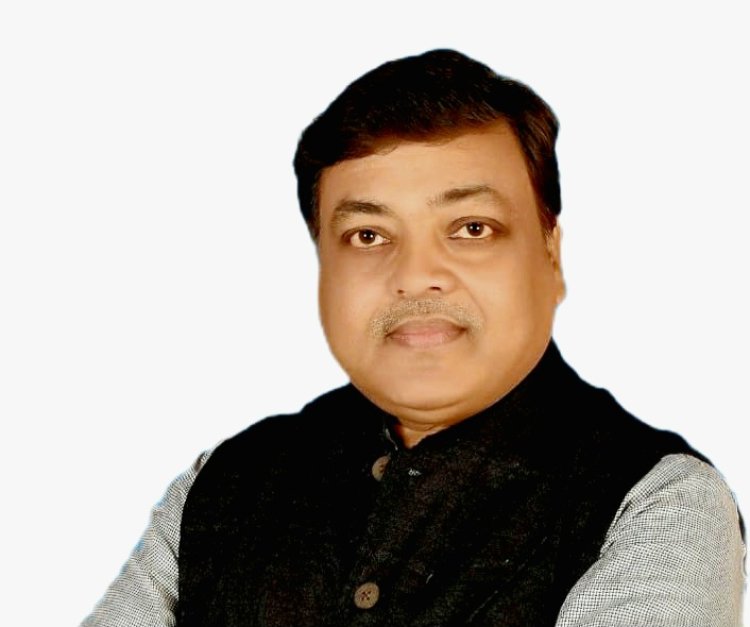 मुम्बई की एसी लोकल ट्रेनों में भी छात्रों को मिले विशेष रियायत : डाक्टर मनोज दुबे ने रेलमंत्री को लिखा पत्र