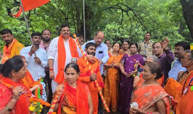 बोरीवली में आयोजित कांवड़ यात्रा में शामिल हुए पूर्व सांसद गोपाल शेट्टी