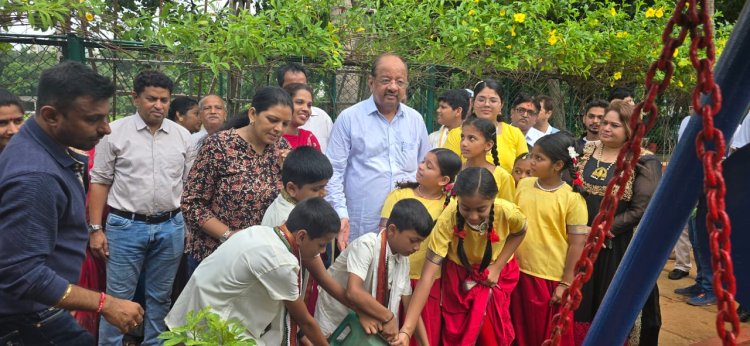 पोईसर जिमखाना में दिव्यांग बच्चों संग पूर्व सांसद गोपाल शेट्टी ने किया पौधारोपण