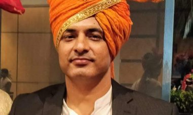 कविता : कृष्ण क्या है तुम्हारे लिए ?