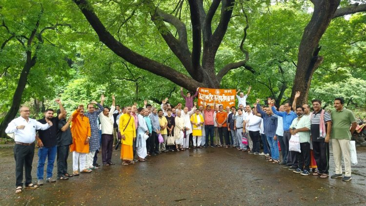 अंतरराष्ट्रीय सरयूपारिण ब्राह्मण परिषद द्वारा  आयोजित "श्रावणी उपाकर्म" में पहुंचे सैकड़ों दिग्गज ब्राह्मण