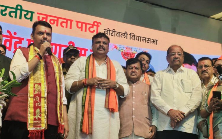 बोरीवली के दहीकाला उत्सव में पहुंचे मुख्यमंत्री देवेंद्र फड़णवीस और पूर्व सांसद गोपाल शेट्टी....