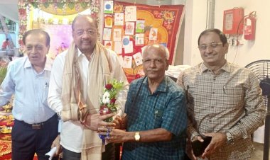 बोरीवली के सार्वजनिक गणेशोत्सव आयोजन में पहुंचे पूर्व सांसद गोपाल शेट्टी