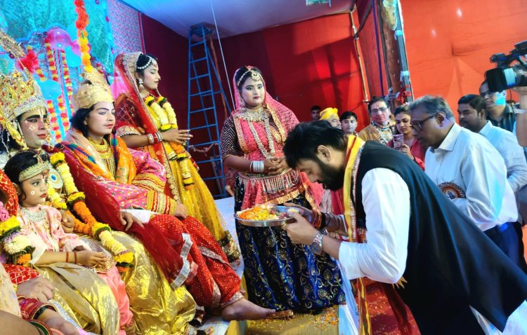 बोरीवली में चल रही रामलीला के मंचन में "श्री राम वनवास" प्रसंग देखकर भीग उठी सबकी आंखें 