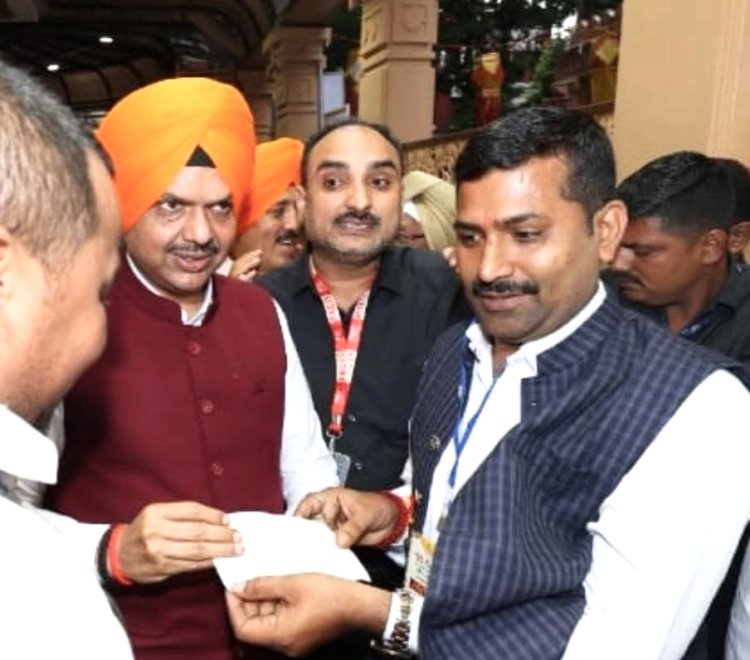 'परिवर्तन फाउंडेशन' ने राज्य के बाढ़ पीड़ितों के सहायतार्थ मुख्यमंत्री राहत कोष में प्रदान किया 51 हजार का धनादेश