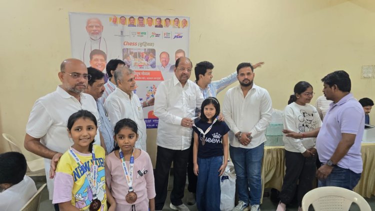पोईसर जिमखाना में शतरंज प्रतियोगिता के आयोजन में पहुंचे पूर्व सांसद गोपाल शेट्टी
